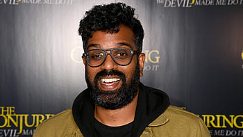Romesh Ranganathan hosts, Weakest Link edition, Quiz show, Engaging entertainment HD wallpaper