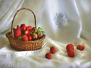 Strawberries and lace, basket, satin, strawberries, red, delicious, ripe, lace HD wallpaper