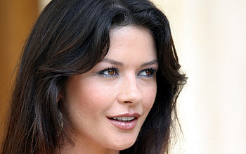 Catherine Zeta-Jones, Celebrity face, High resolution, Stunning beauty HD wallpaper