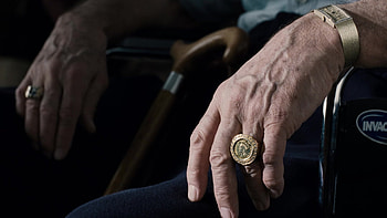 The Irishman, Robert De Niro wheelchair, Movie prop, Vintage wheelchair HD wallpaper