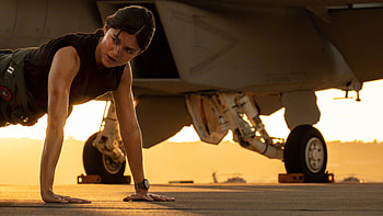 Monica Barbaro Top Gun Maverick HD wallpaper