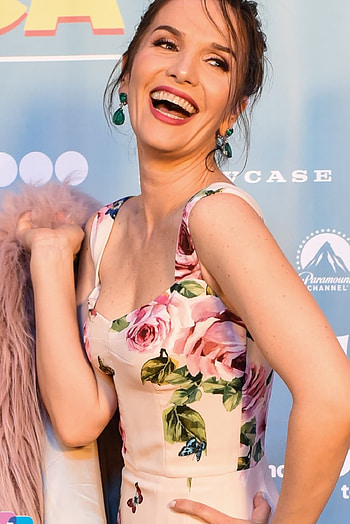 Natalia Oreiro, Simply Natalia, Mesmerizing beauty, Uruguayan singer HD phone wallpaper