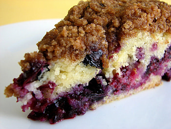 Blueberry Buckles, pie, sweet, buckles, crumb, blueberry, dessert, delicious, cheese, abstract, bakery, cream HD wallpaper
