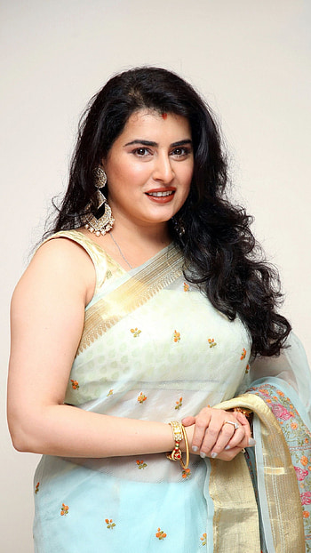 Archana Veda, telugu actress, saree lover HD phone wallpaper