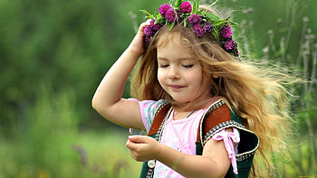 Little Girl, Spring, Wreath, Cute, Smile, Girl HD wallpaper