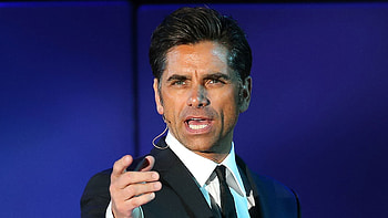 John Stamos, Movies, Defends 90s TV, Against Blogger HD wallpaper