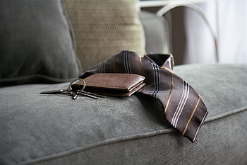 Miscellanea, Miscellaneous, Sofa, Keys, Wallet, Tie HD wallpaper