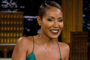 Jada Pinkett Smith, Family drama, Facebook show promotion, Personal challenges turned opportunity HD wallpaper