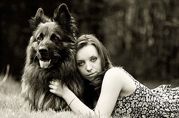 Girl and dog, pay, dogs, cute, puppies, beauty, dog face, animals, sweet, beautiful, playful, german shepherd, playful dog, puppy, pretty, face, lovely, bubbles HD wallpaper
