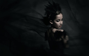 Little black swan, girl, black swan, child, copil, ballerina HD wallpaper