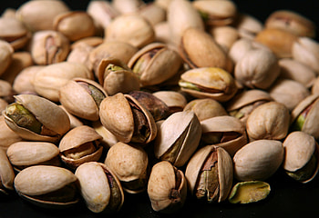 Salmonella outbreak, Pistachios from California, CDC, KTLA, Food safety HD wallpaper