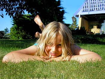 little girl, childhood, blonde, fair, nice, adorable, bonny, sweet, Belle, white, smile, Hair, house, girl, grass, tree, comely, sightly, pretty, green, face, lovely, pure, child, graphy, cute, baby, , Nexus, beauty, kid, feet, beautiful, people, little, pink, lying, sky, dainty HD wallpaper