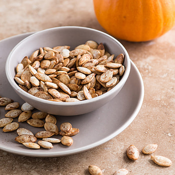 Pumpkin pie spice, Roasted seeds, Seasonal recipe, Festive treat HD phone wallpaper