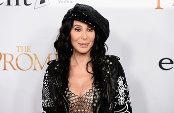 Cher and the LGBTQ+ community, Cher's support, Cher's influence, Cher's advocacy HD wallpaper