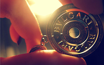 Sun, Macro, Fingers, Pendant, Coulomb HD wallpaper