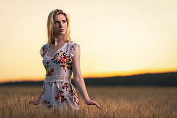 Blonde Girl In Fields, field, girls, model HD wallpaper