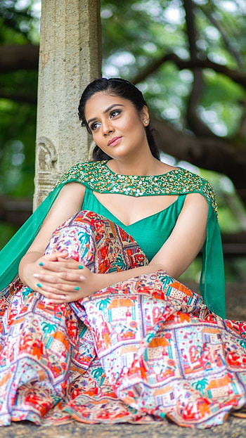 Sreemukhi, telugu actress, anchor HD phone wallpaper