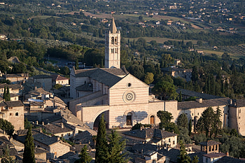 Far-flung trails in Assisi, Scenic routes, Perfect for hikers, Outdoor adventure HD wallpaper
