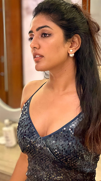 Eesha rebba, telugu actress HD phone wallpaper