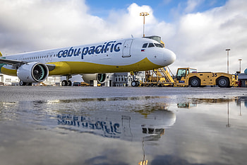 Cebu Pacific Air, flexible booking options, travel flexibility HD wallpaper