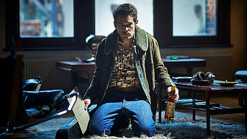 Time travel thriller, Mind-bending plot, Ethan Hawke, Futuristic setting HD wallpaper