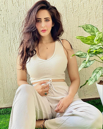 Chahat, lip, Bollywood HD phone wallpaper