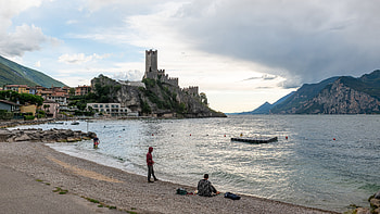 Blick auf das Castello, Scaligero di Malcesine, Italian charm HD wallpaper