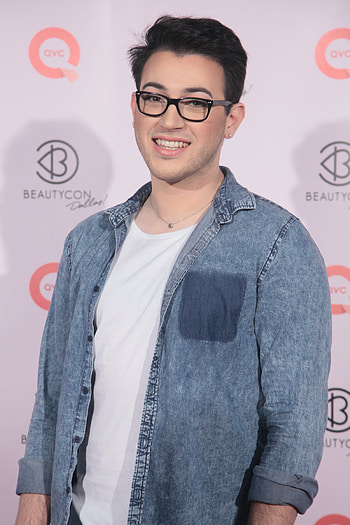 Manny MUA, Restock announcement, Ofra collaboration, Liquid lipstick return HD phone wallpaper