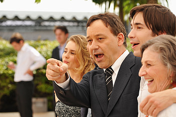 Sam Raimi collaboration, Key to successful filmmaking, Teamwork, Creative synergy HD wallpaper