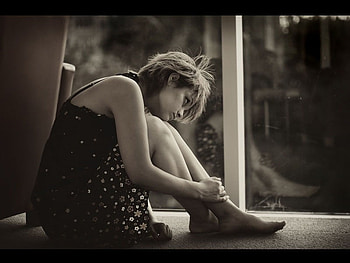 HE COMES ... HE DOESN'T COME, abstract, graphy, waiting, bw, woman HD wallpaper