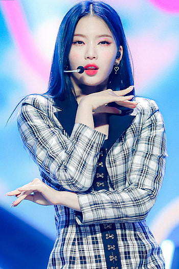 STAYC, K-pop, Music, Page HD phone wallpaper