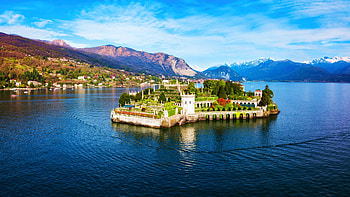 Stresa at Lago Maggiore, Italy, island, clouds, sky, mountains, water, lake, village, reflections HD wallpaper