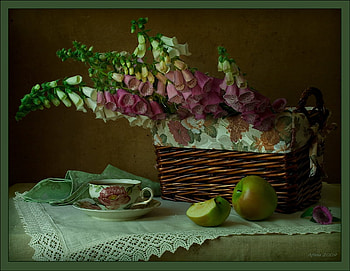still life, bouquet, graphy, tea, nice, basket, flower, coffee, fruit, , elegantly, beautiful, cup, cool, apple, flowers, harmony, drink HD wallpaper