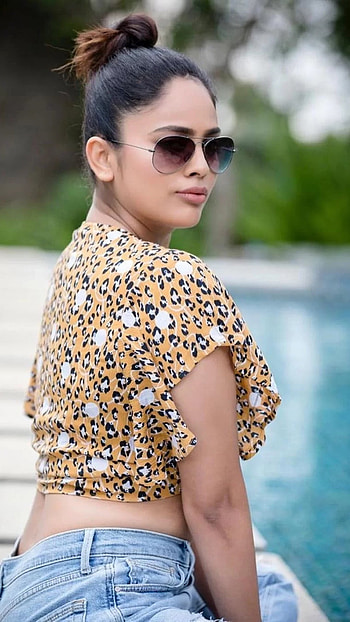 Nandita Swetha, Tollywood Heroine HD phone wallpaper