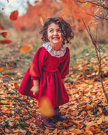 may contain: 1 person, standing, child and outdoor. Cute baby , Cute little baby girl, Cute baby girl, Anahita Hashemzadeh HD phone wallpaper