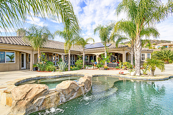 Pool home paradise, mild Los Angeles weather, Pool, Paradise, Palm trees HD wallpaper