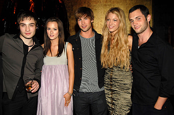 Gossip Girl, Cast updates, Celebrity lifestyles, Iconic characters HD wallpaper
