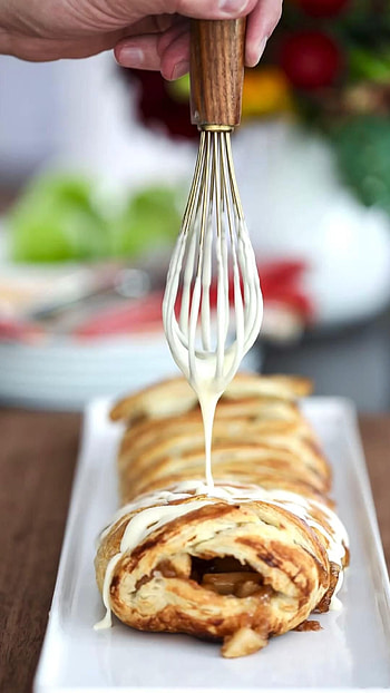Strudel delicacy, Sweet pastry, Flaky layers, Baked dessert HD phone wallpaper