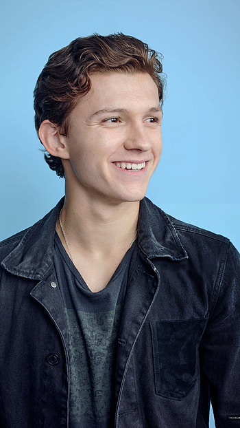Tom Holland, Hollywood Hero HD phone wallpaper