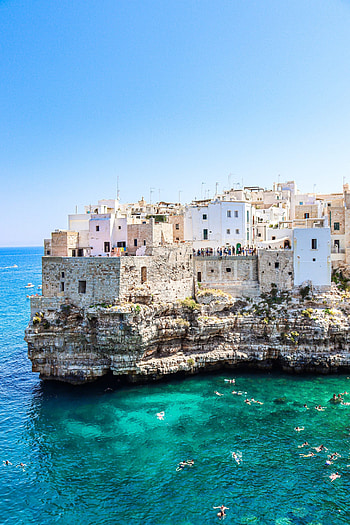 Bari attractions, Travel guide, Cruise stop, Must-visit places HD phone wallpaper