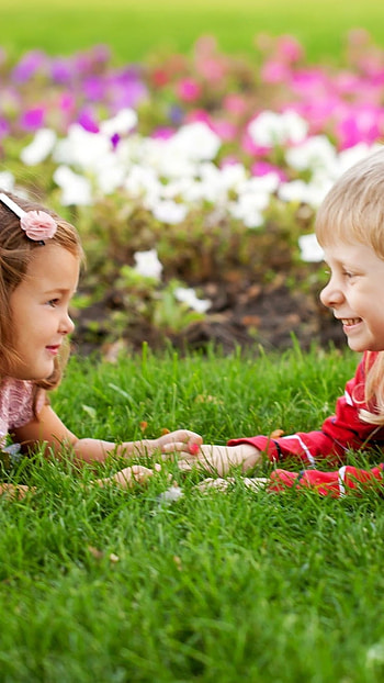 Girls Vs Boys, Garden HD phone wallpaper