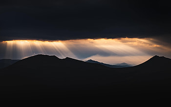 Mountains, Twilight, Dark, Shine, Light, Beams, Rays, Dusk HD wallpaper