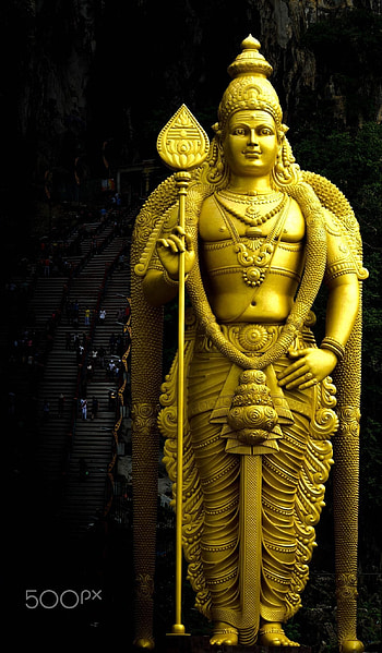 The amazing statue of Lord Murugan - view of very big statue of Lord Murugan on Batu caves Kuala Lum. Lord murugan , Lord murugan, Shiva lord, Malaysia Murugan HD phone wallpaper