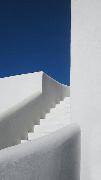 White stairs, clean white apartment HD phone wallpaper