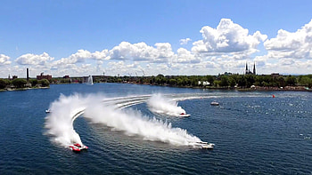 Evolving hydroplane racing, New dimensions, Thrilling competition, Growing excitement HD wallpaper