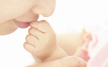 Hand, Miscellanea, Miscellaneous, Care, Tenderness, Child, Face HD wallpaper