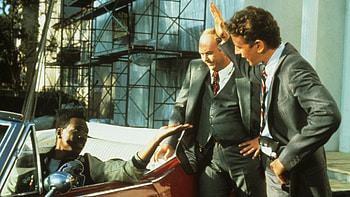 Beverly Hills Cop II, Entertaining car chases, Police investigation, Heart-pounding moments HD wallpaper
