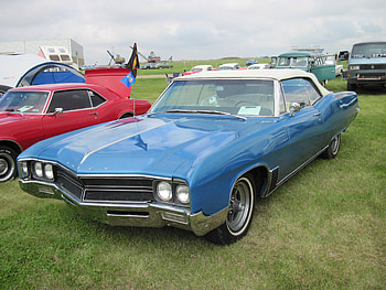 Buick at the car show, blue, white, graphy, black, car, Buick, grass, Headlights, tire, green, red HD wallpaper