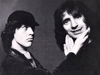 Angus Young and Bon Scott-Mono Chrome, music, musicians, graphy, entertainment HD wallpaper