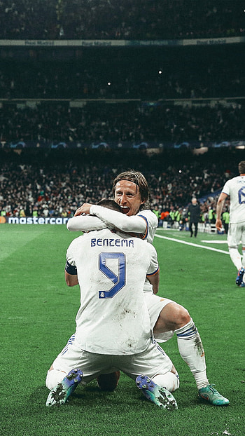 Benzema & Modric, championsleague, realmadrid, 2022, santiagobernabeu, ucl HD phone wallpaper